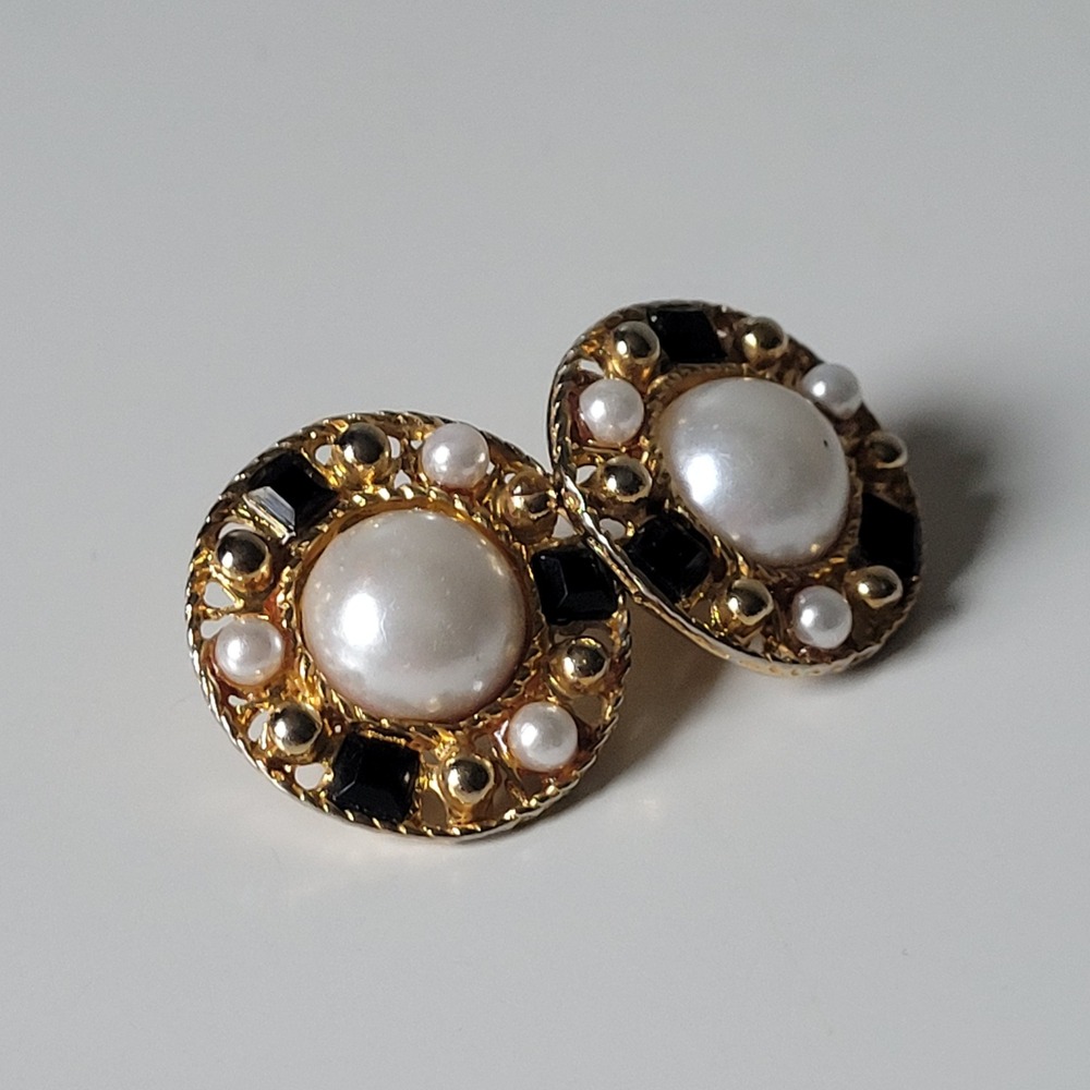 Vintage Faux Pearl Black Crystal Gold Tone Round Stud Button Earrings 0.75 Inch - Picture 2 of 6